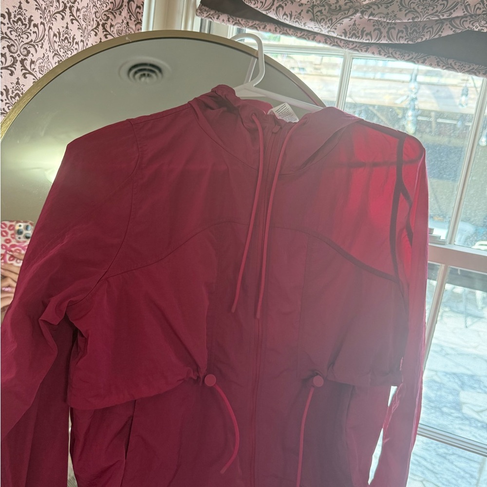 lululemon athletica drawstring water resistant jacket - Picture 1 of 3